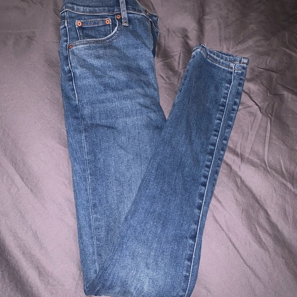 lola high rise skinny - denim forum jeans - aritzia - Picture 1 of 3